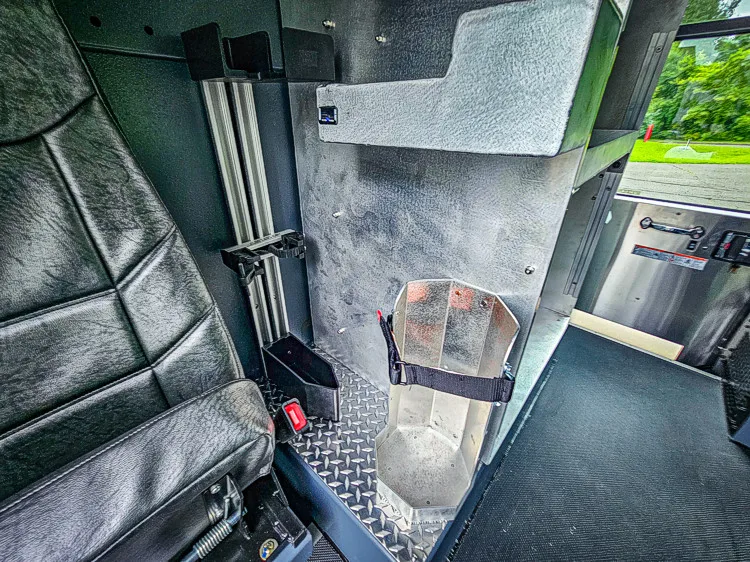 Pierce Enforcer Pumper exterior view, photo 27 of 62