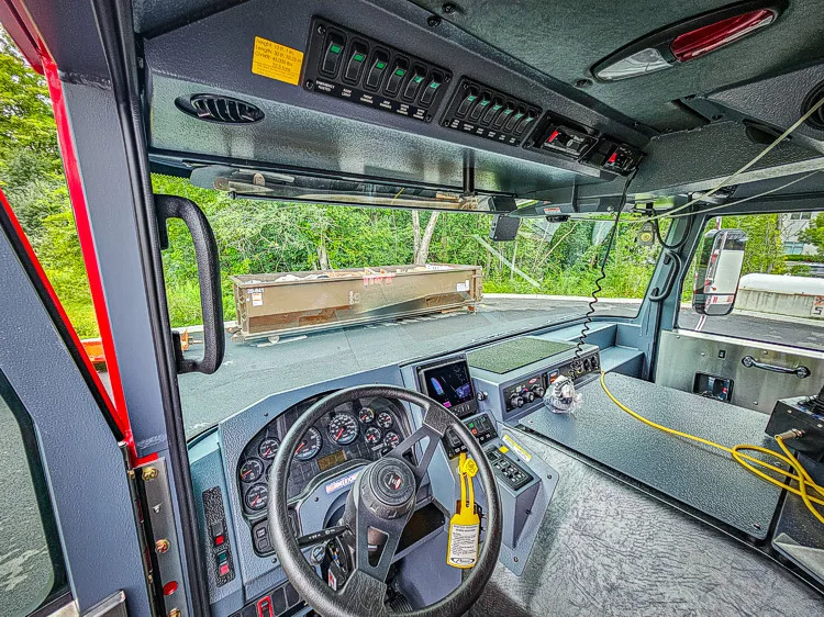 Pierce Enforcer Pumper exterior view, photo 45 of 62