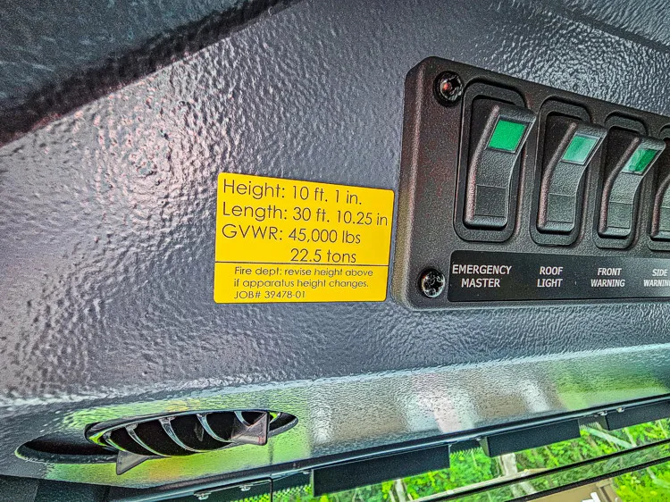 Pierce Enforcer Pumper exterior view, photo 49 of 62