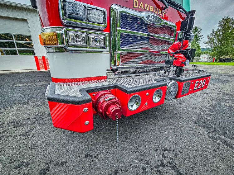 Pierce Enforcer Pumper exterior view, photo 51 of 62