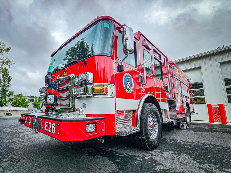 Pierce Enforcer Pumper exterior view, photo 54 of 62