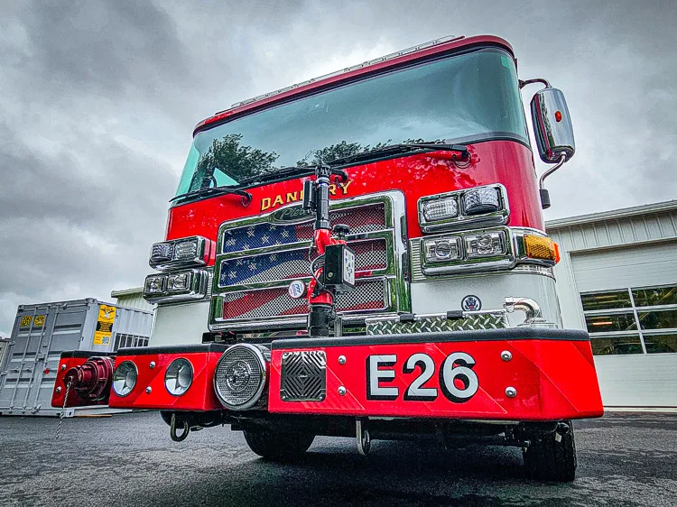 Pierce Enforcer Pumper exterior view, photo 55 of 62