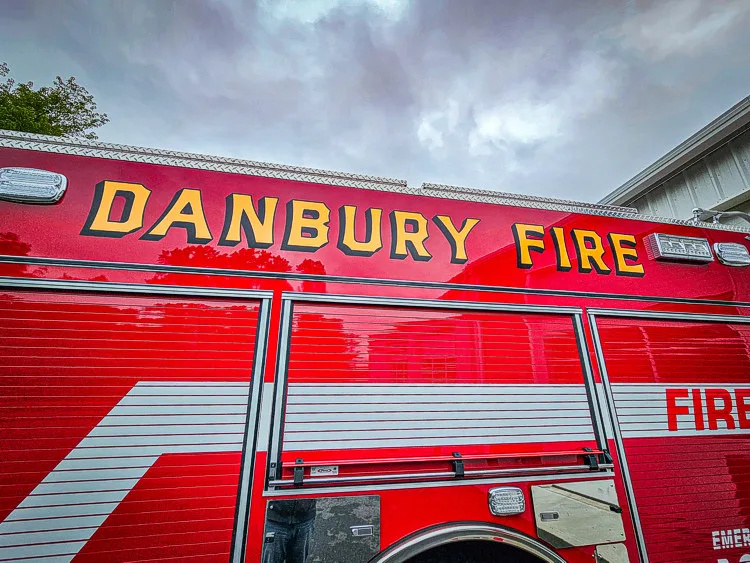 Pierce Enforcer Pumper exterior view, photo 58 of 62