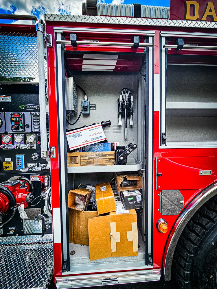 Pierce Saber Pumper exterior view, photo 18 of 55