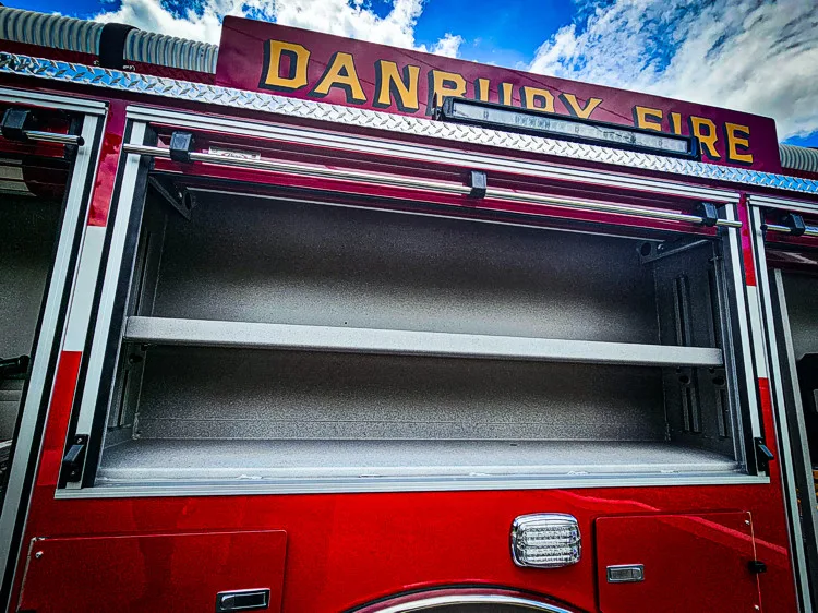 Pierce Saber Pumper exterior view, photo 19 of 55