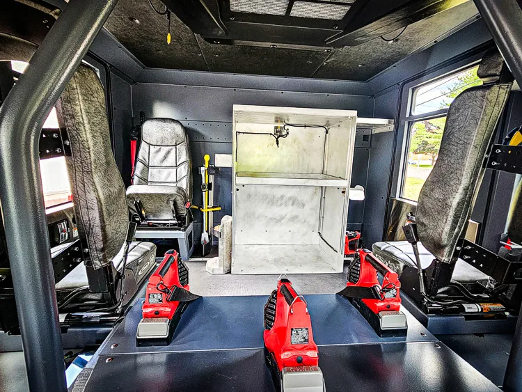 Pierce Saber Pumper exterior view, photo 32 of 55