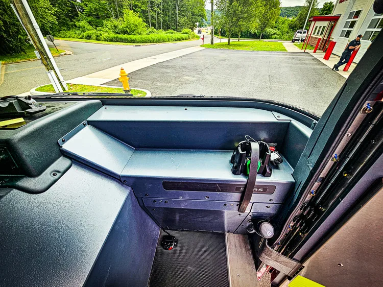 Pierce Saber Pumper exterior view, photo 34 of 55