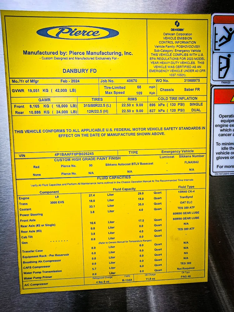 Pierce Saber Pumper exterior view, photo 40 of 55