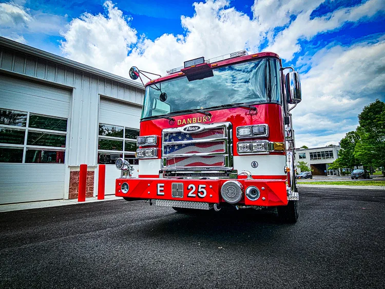 Pierce Saber Pumper exterior view, photo 45 of 55