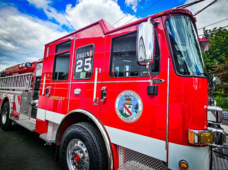 Pierce Saber Pumper exterior view, photo 47 of 55