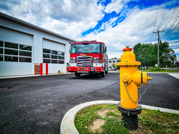 Pierce Saber Pumper exterior view, photo 49 of 55