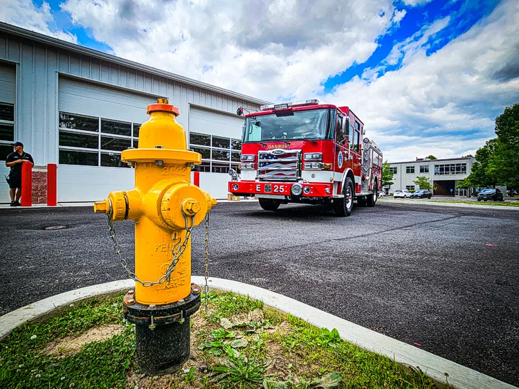Pierce Saber Pumper exterior view, photo 51 of 55