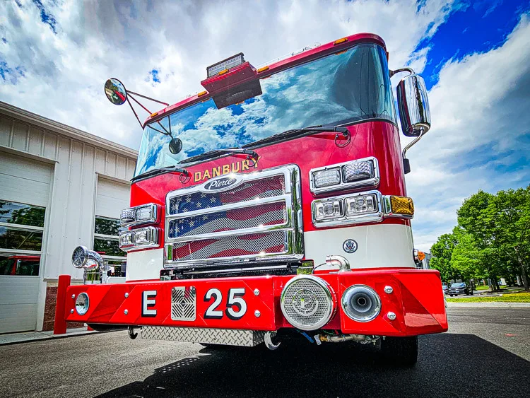 Pierce Saber Pumper exterior view, photo 55 of 55
