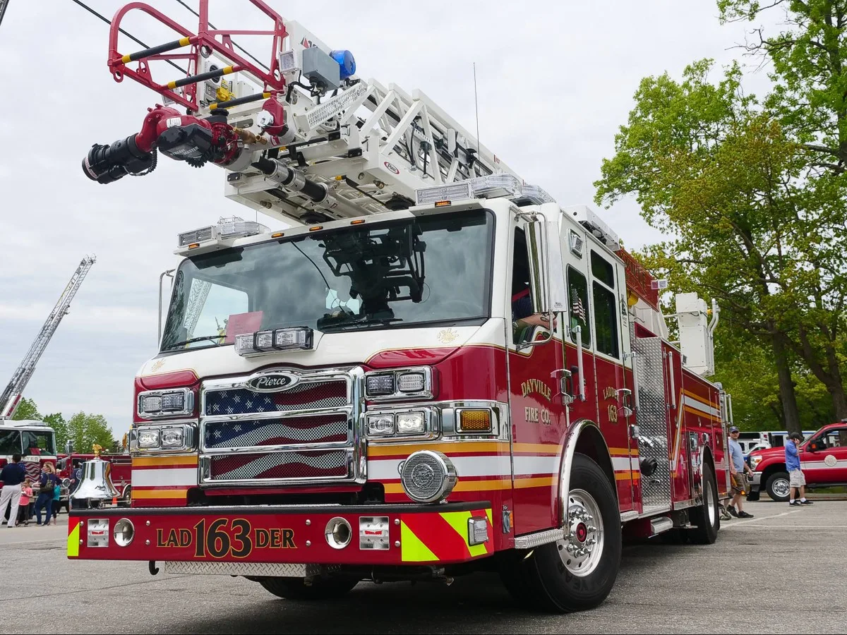 Pierce Velocity Aerial exterior view, photo 2 of 3