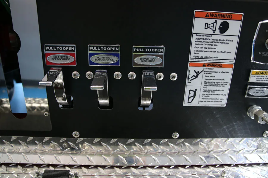 Pierce Arrow Pumper exterior view, photo 19 of 67