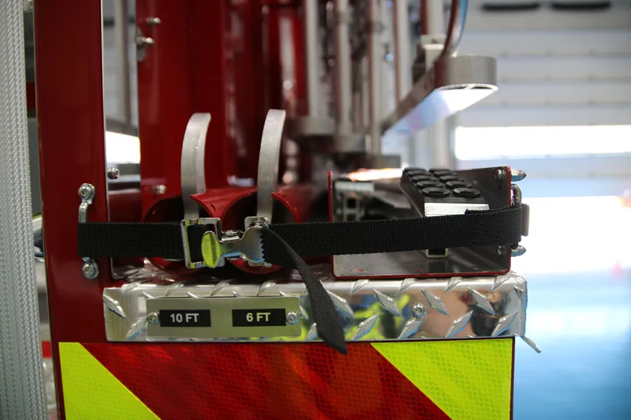 Pierce Arrow Pumper exterior view, photo 31 of 67