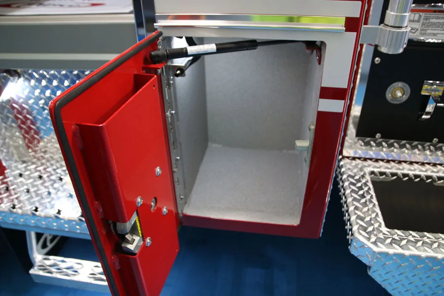 Pierce Arrow Pumper exterior view, photo 48 of 67