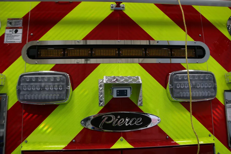 Pierce Arrow Pumper exterior view, photo 7 of 67