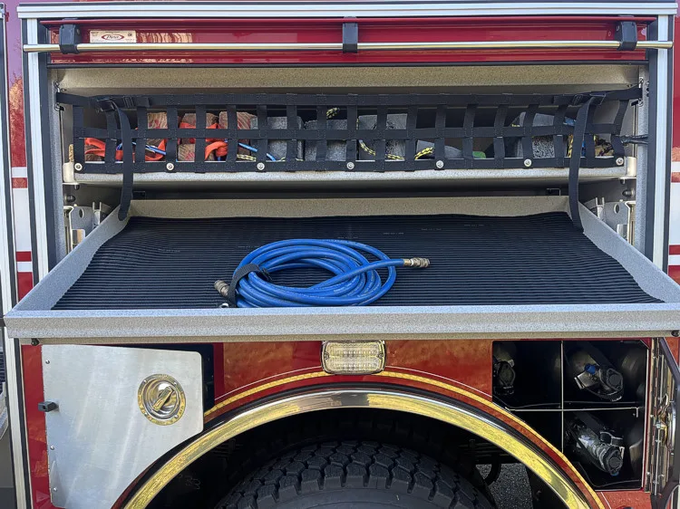 Pierce Enforcer Rescue Pumper exterior view, photo 10 of 31