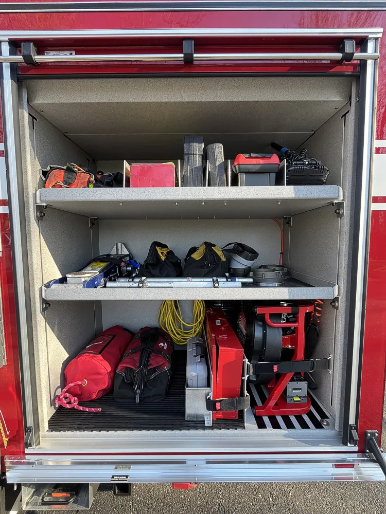 Pierce Enforcer Rescue Pumper exterior view, photo 16 of 31