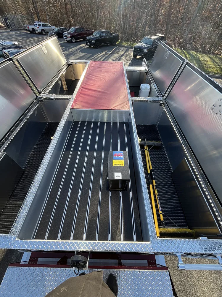 Pierce Enforcer Rescue Pumper exterior view, photo 19 of 31