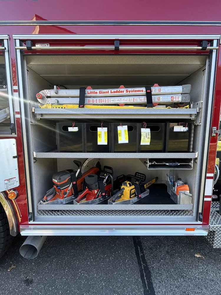 Pierce Enforcer Rescue Pumper exterior view, photo 23 of 31