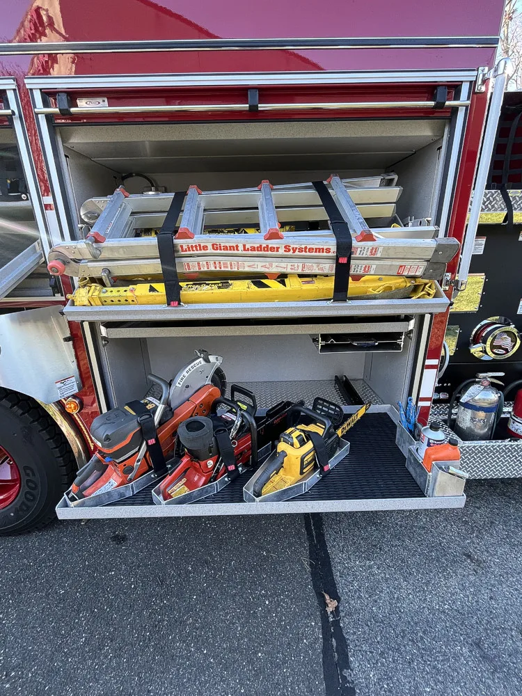Pierce Enforcer Rescue Pumper exterior view, photo 24 of 31