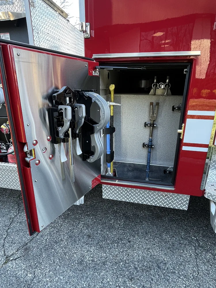 Pierce Enforcer Rescue Pumper exterior view, photo 26 of 31