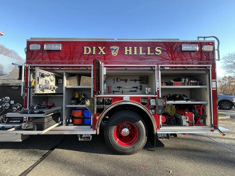 Pierce Enforcer Rescue Pumper exterior view, photo 8 of 31