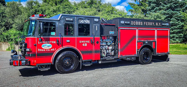 Pierce Enforcer Pumper exterior view, photo 2 of 45
