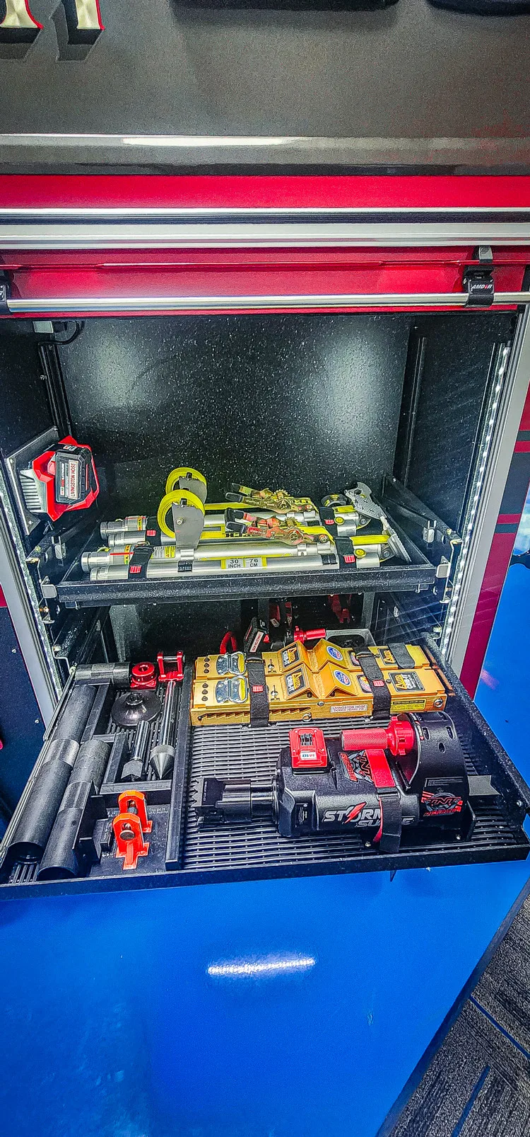 Pierce Enforcer Pumper exterior view, photo 25 of 45