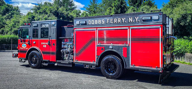 Pierce Enforcer Pumper exterior view, photo 3 of 45