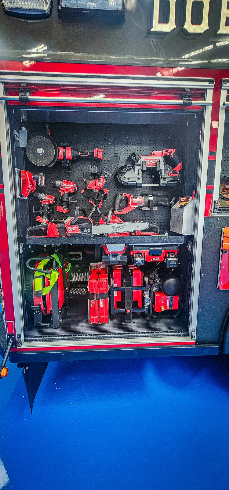 Pierce Enforcer Pumper exterior view, photo 31 of 45