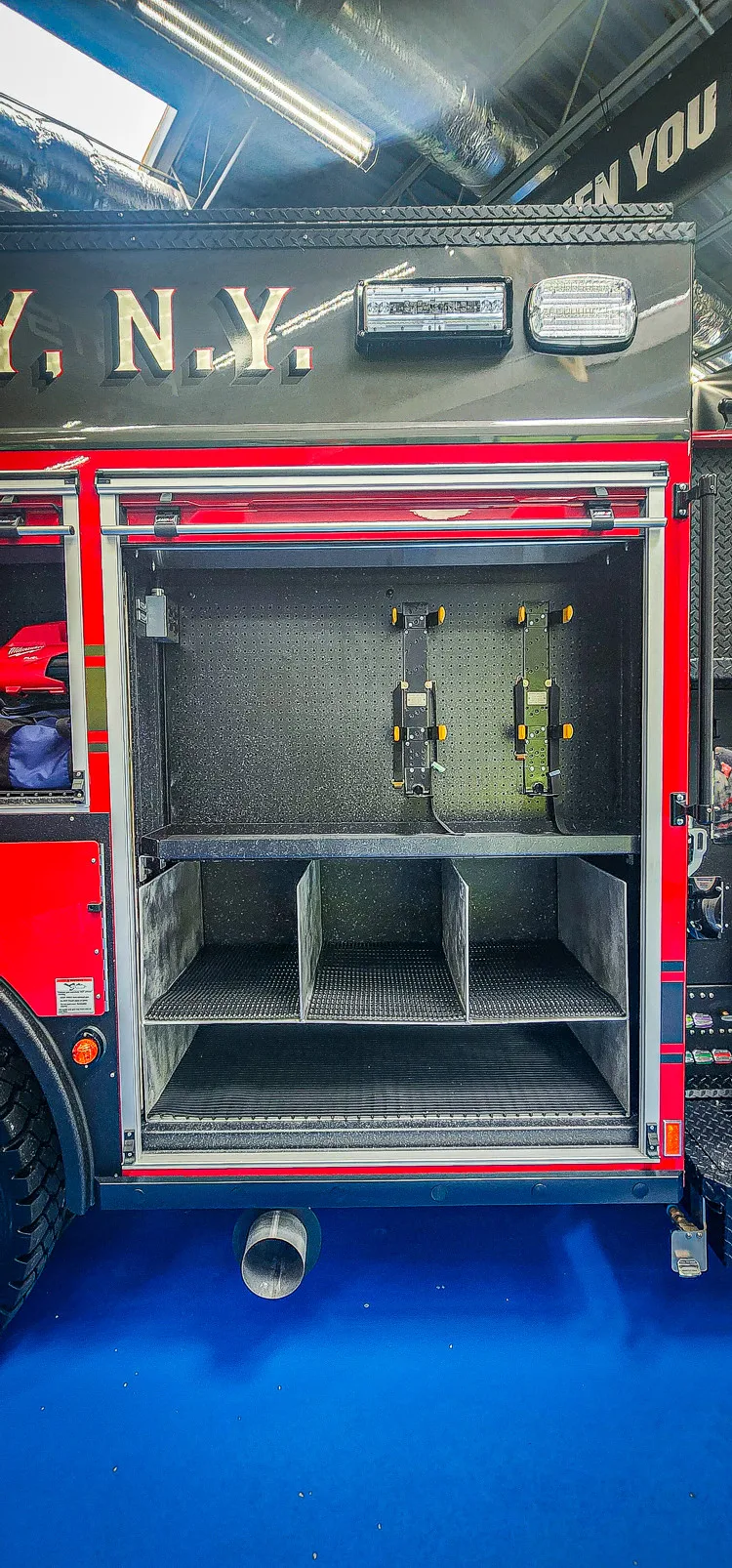 Pierce Enforcer Pumper exterior view, photo 33 of 45