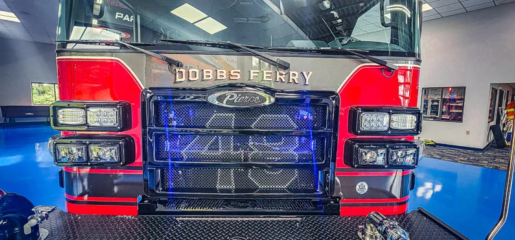 Pierce Enforcer Pumper exterior view, photo 39 of 45