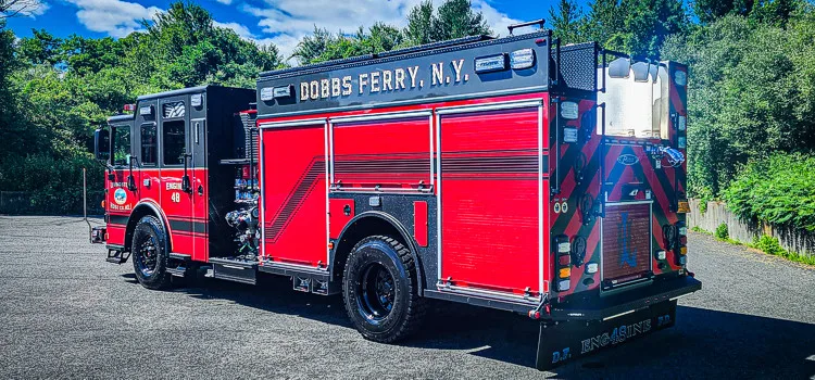 Pierce Enforcer Pumper exterior view, photo 4 of 45