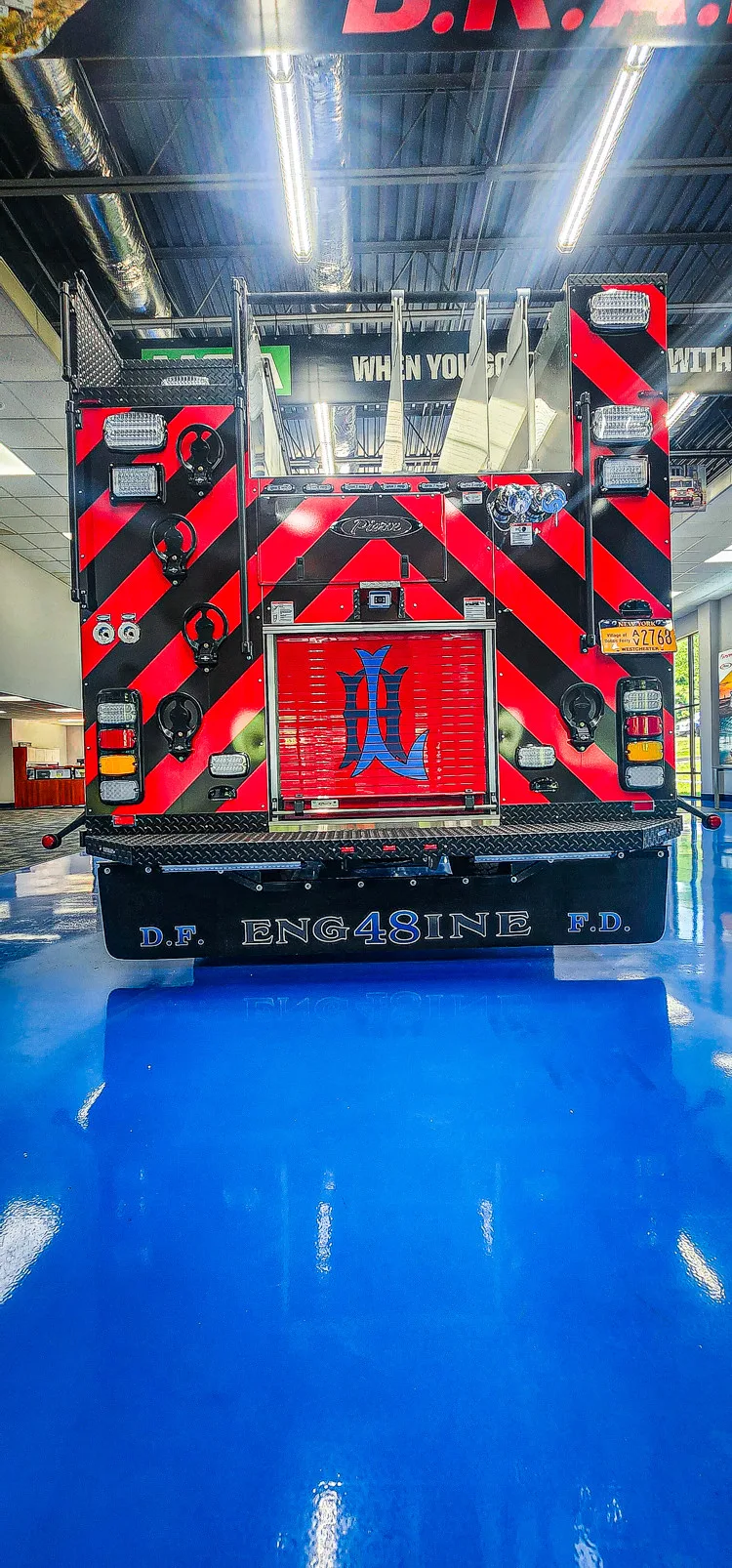 Pierce Enforcer Pumper exterior view, photo 41 of 45