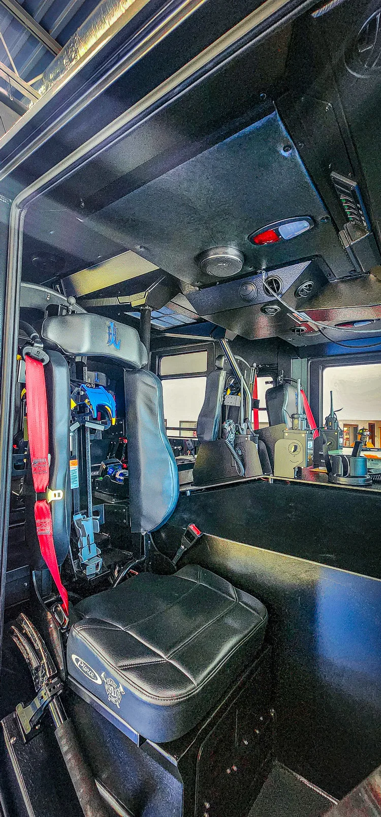 Pierce Enforcer Pumper exterior view, photo 45 of 45