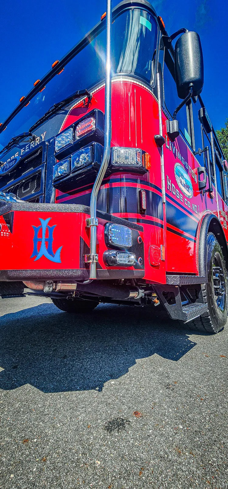 Pierce Enforcer Pumper exterior view, photo 8 of 45