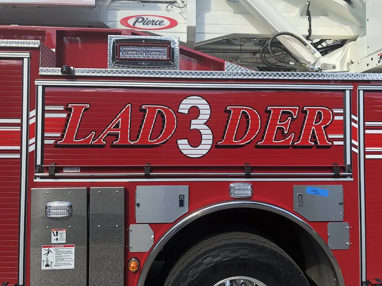 Pierce Impel Pumper exterior view, photo 17 of 30