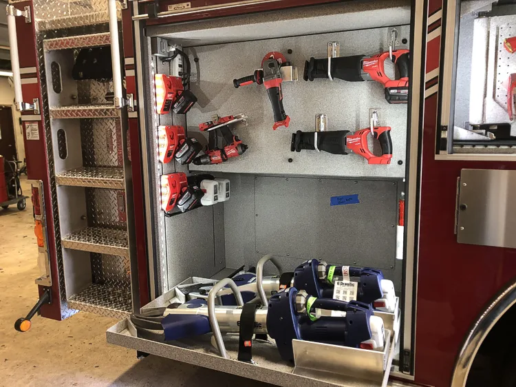 Pierce Impel Pumper exterior view, photo 23 of 30