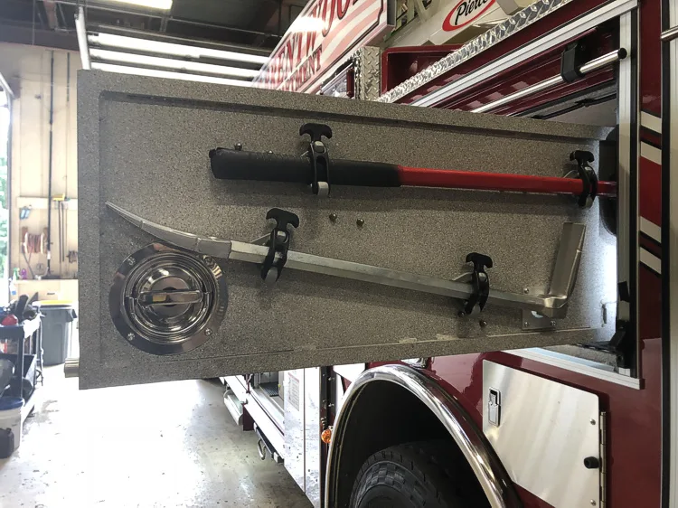 Pierce Impel Pumper exterior view, photo 28 of 30