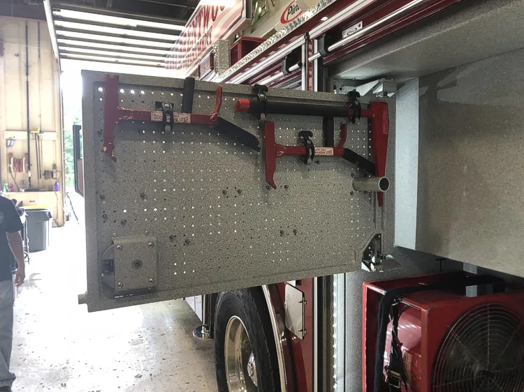 Pierce Impel Pumper exterior view, photo 29 of 30