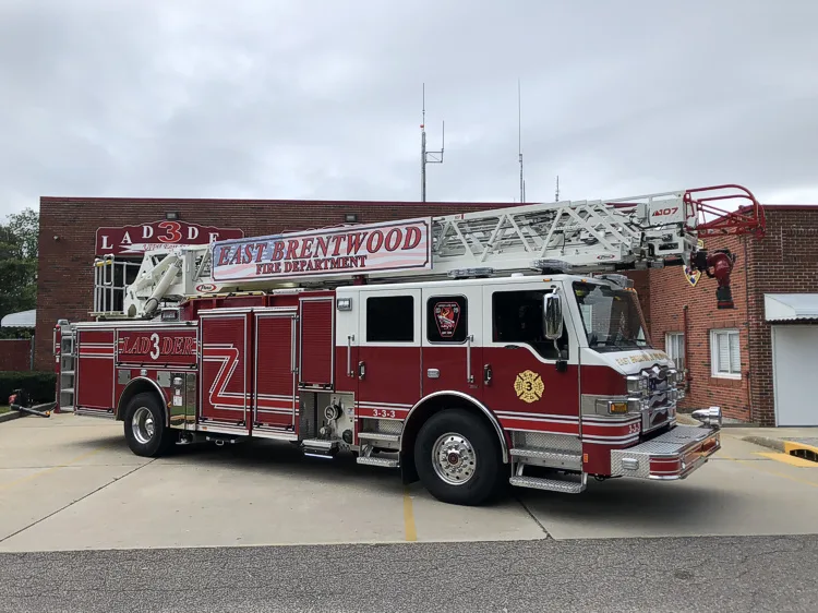 Pierce Impel Pumper exterior view, photo 9 of 30