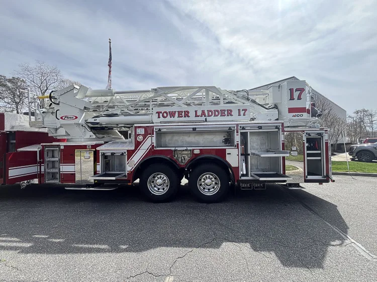 Pierce Enforcer Aerial exterior view, photo 6 of 29