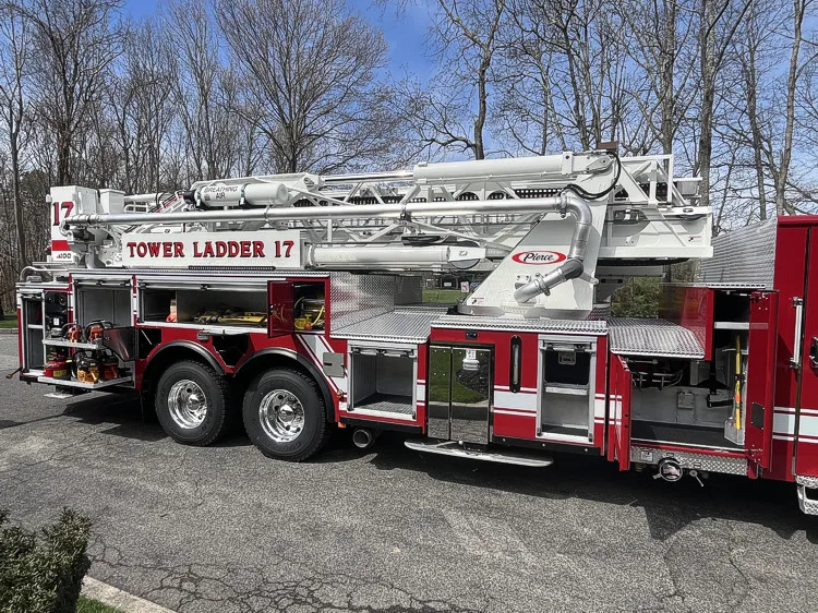 Pierce Enforcer Aerial exterior view, photo 7 of 29