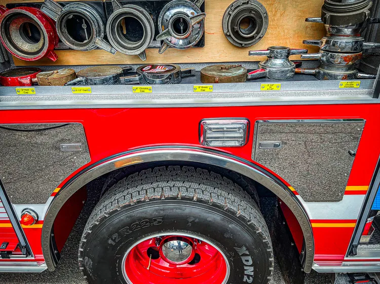 Pierce Enforcer Pumper exterior view, photo 16 of 29