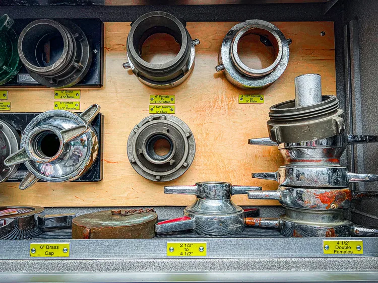 Pierce Enforcer Pumper exterior view, photo 17 of 29