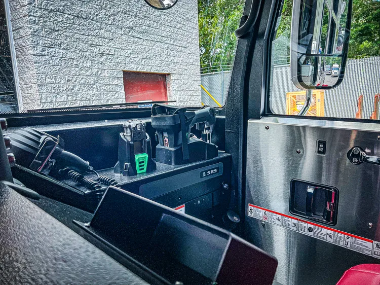 Pierce Enforcer Pumper exterior view, photo 23 of 29