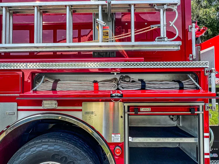 Pierce Enforcer Pumper exterior view, photo 11 of 31